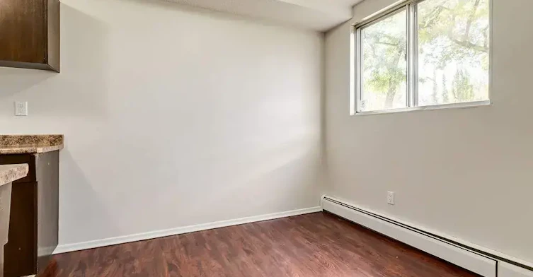2-29 Grand Drive, Camrose, AB, T4V 2T3 - 31