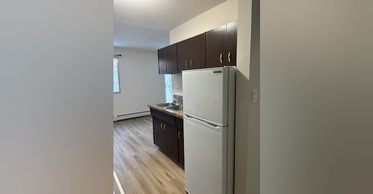 5-29 Grand Drive, Camrose, AB, T4V 2T3 - 43