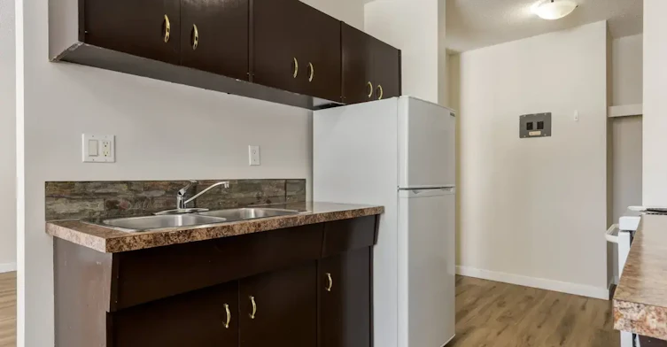 5-29 Grand Drive, Camrose, AB, T4V 2T3 - 7