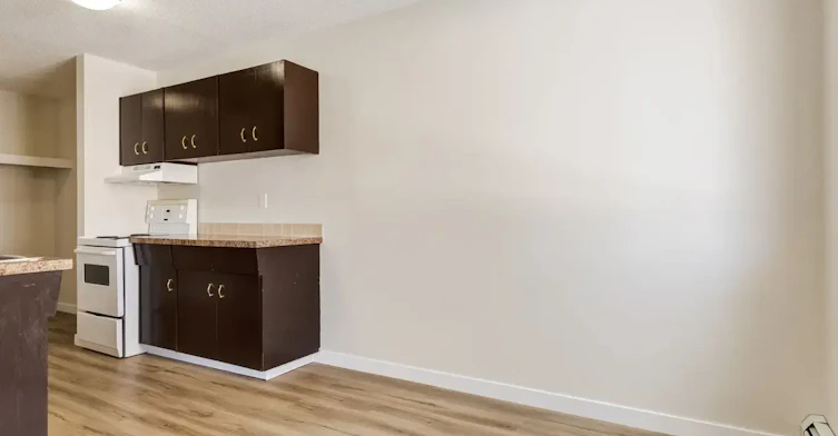 5-29 Grand Drive, Camrose, AB, T4V 2T3 - 8
