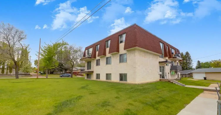 5-29 Grand Drive, Camrose, AB, T4V 2T3 - 48