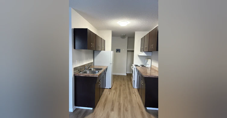 5-29 Grand Drive, Camrose, AB, T4V 2T3 - 44
