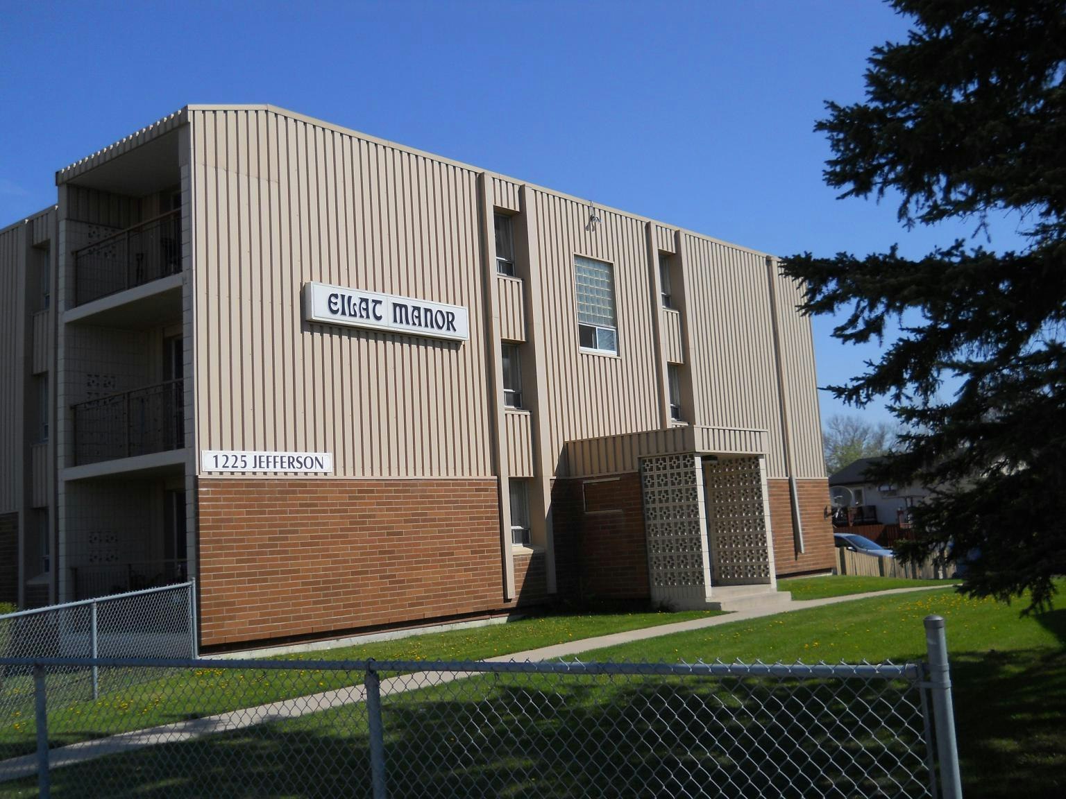 112-1225 Jefferson Avenue, Winnipeg, MB, R2P 0M3