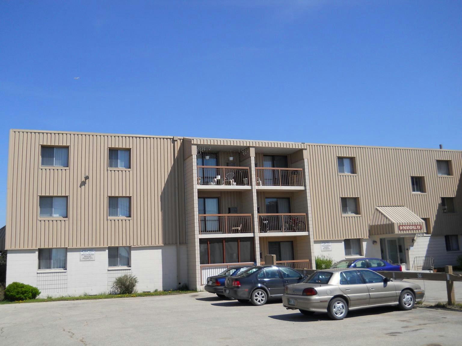 305-9 Mandalay Drive, Winnipeg, MB, R2P 1T9