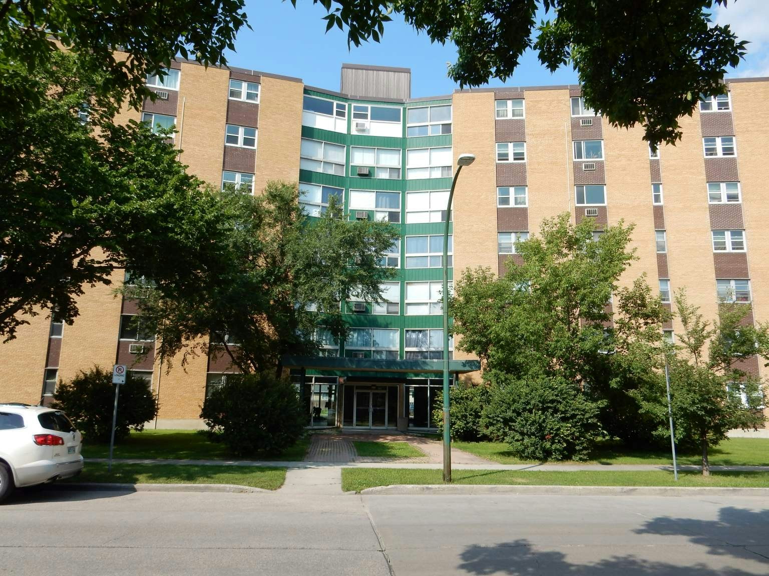 614-611 Jefferson Avenue, Winnipeg, MB, R2V 0P4