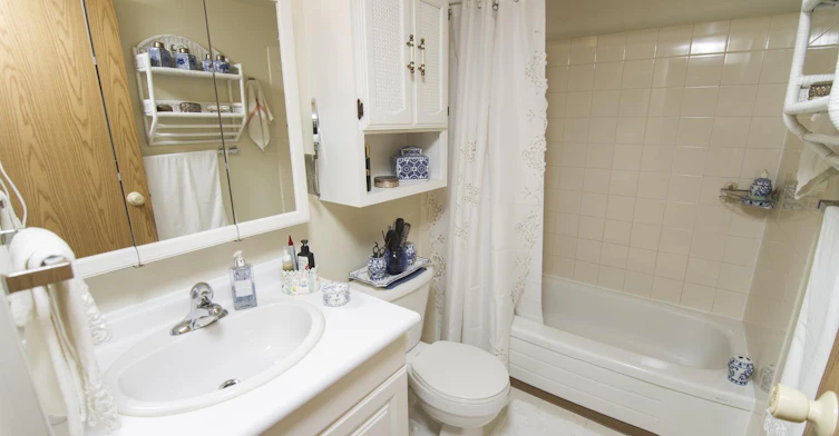 202-3233 Silver Avenue, Winnipeg, MB, R2Y 2H6 - 8