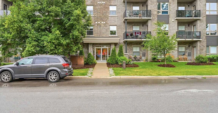 85-109-105 Oxford Street, Stratford, ON, N5A 0H1 - 2