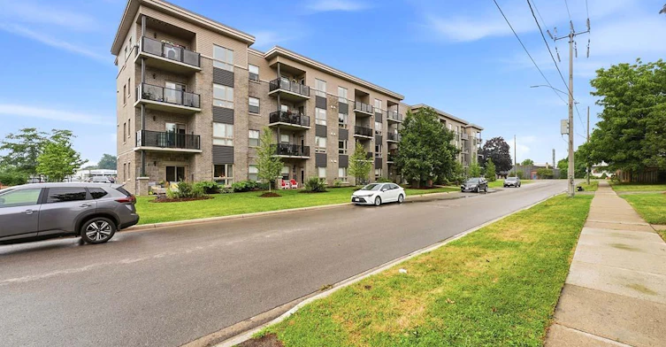 85-109-105 Oxford Street, Stratford, ON, N5A 0H1