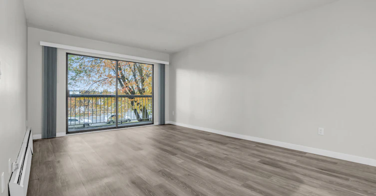 315-5772 177b Street, Surrey, BC, V3S 4J5 - 5