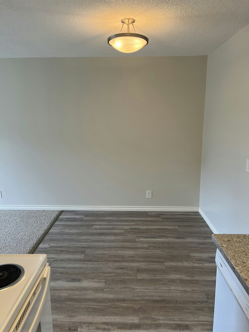 203-5515 47 Street, Wetaskiwin, AB, T9A 1Z9 - 6