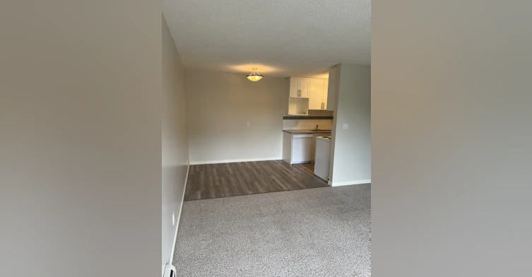 203-5515 47 Street, Wetaskiwin, AB, T9A 1Z9 - 3