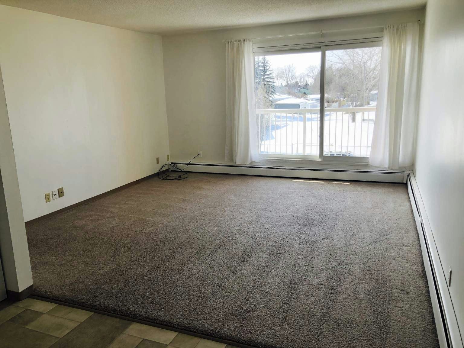 201-5515 47 Street, Wetaskiwin, AB, T9A 1Z9 - 3