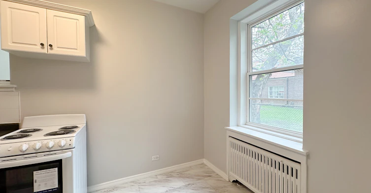 5-221-3 Du Maurier Boulevard, Toronto, ON, M4N 1V1 - 3