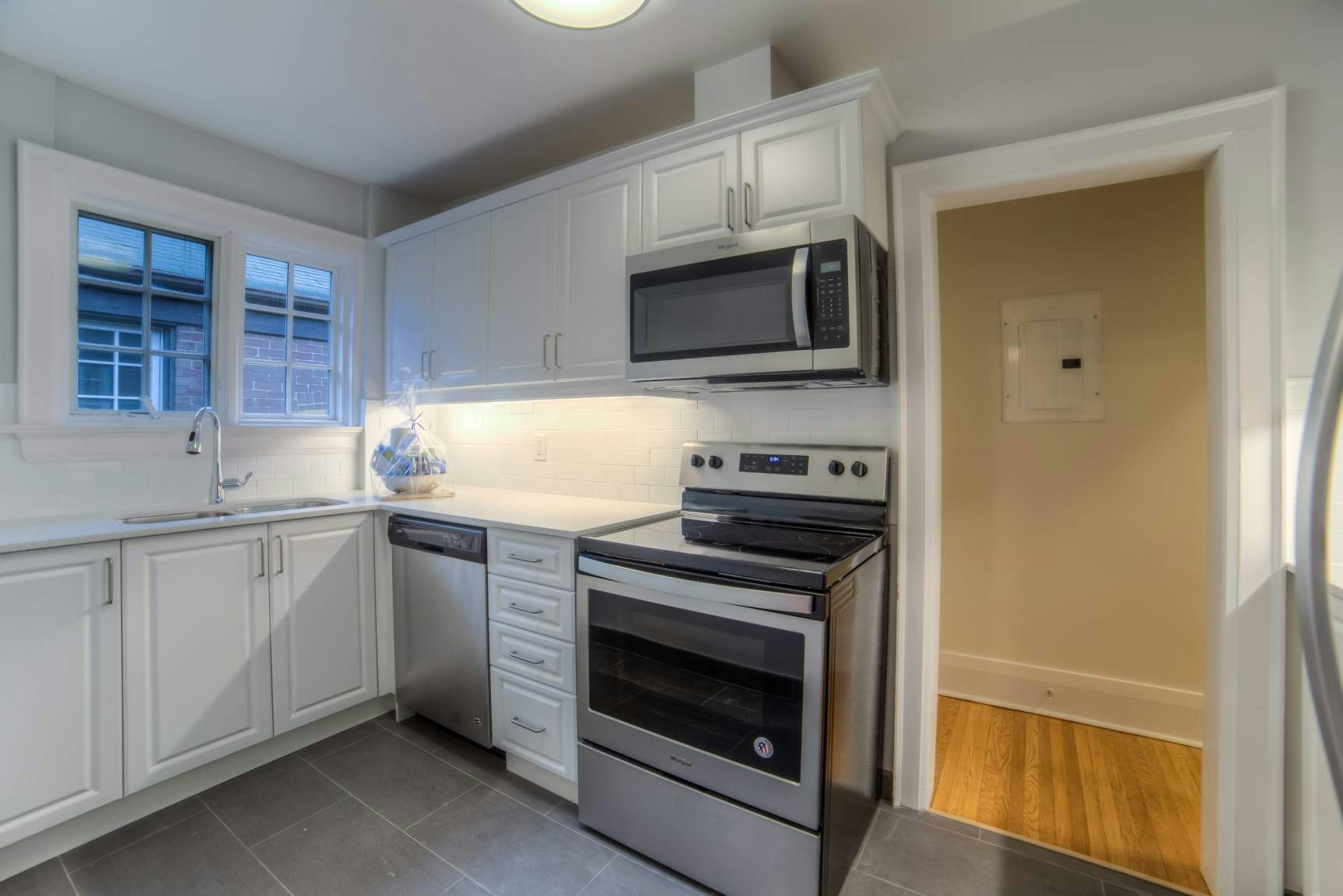 16-Upper -30 Lawrence Avenue East, Toronto, ON, M4N 1S1 - 5