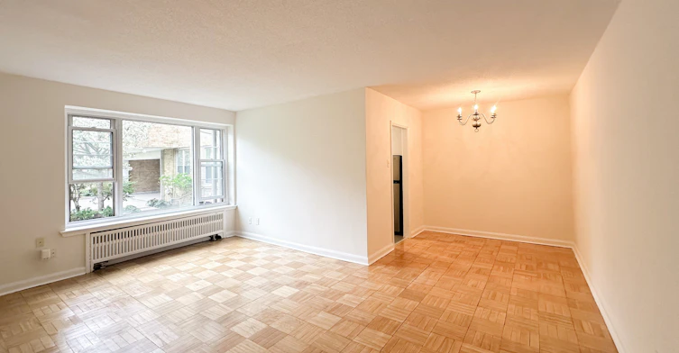102E-118 Montgomery Avenue, Toronto, ON, M4R 1E3
