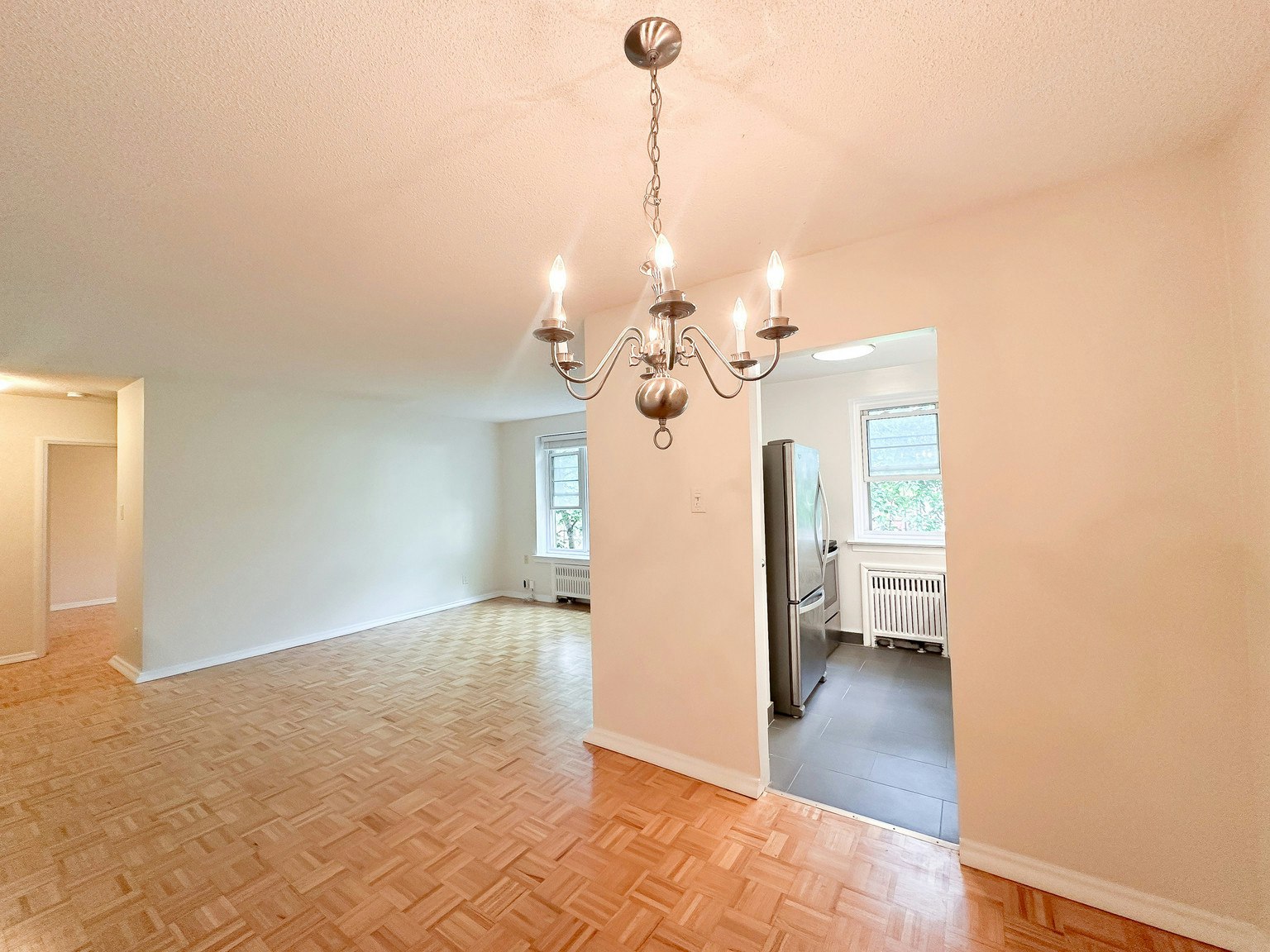 205E-118 Montgomery Avenue, Toronto, ON, M4R 1E3 - 5