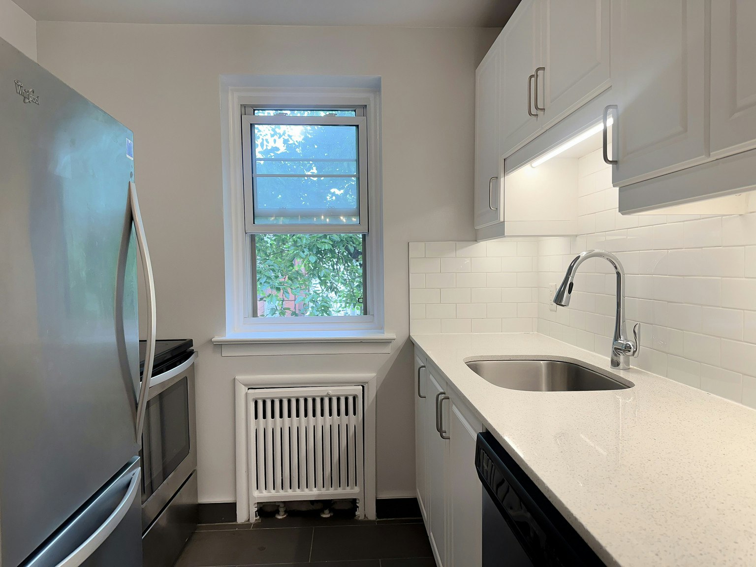 205E-118 Montgomery Avenue, Toronto, ON, M4R 1E3 - 6