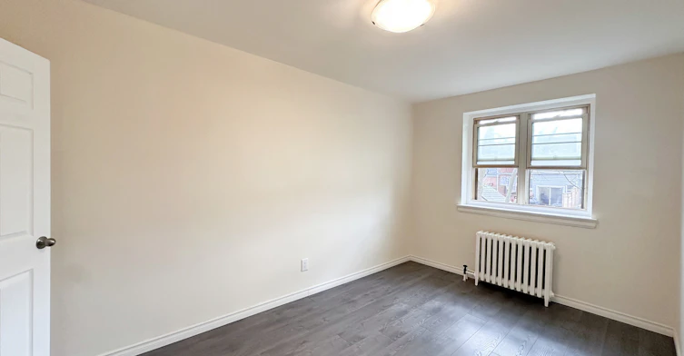 205E-118 Montgomery Avenue, Toronto, ON, M4R 1E3 - 16
