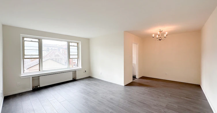 205E-118 Montgomery Avenue, Toronto, ON, M4R 1E3 - 11