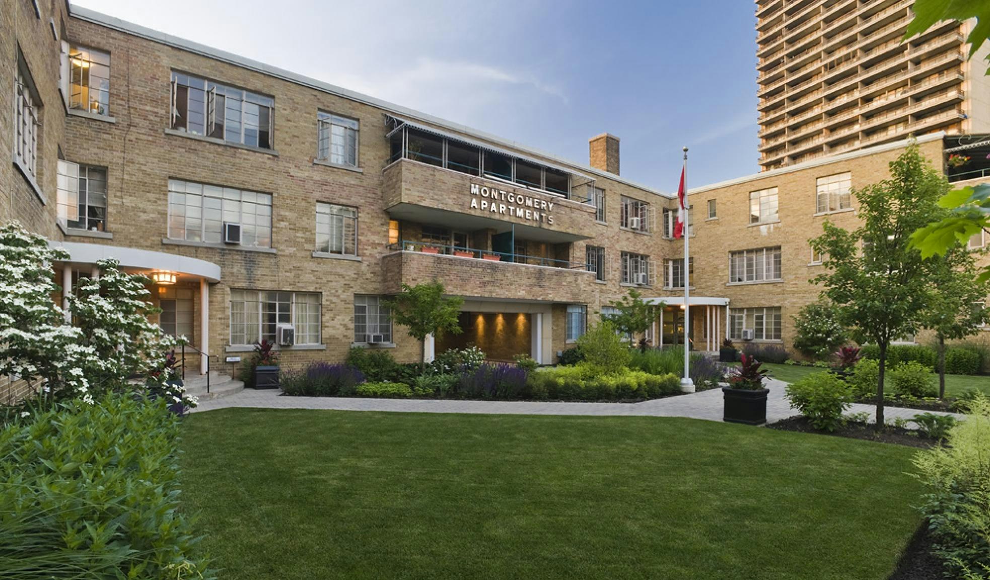 303W-118 Montgomery Avenue, Toronto, ON, M4R 1E3