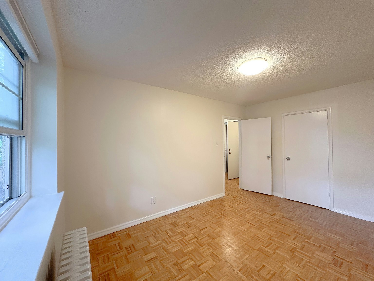 303W-118 Montgomery Avenue, Toronto, ON, M4R 1E3 - 8