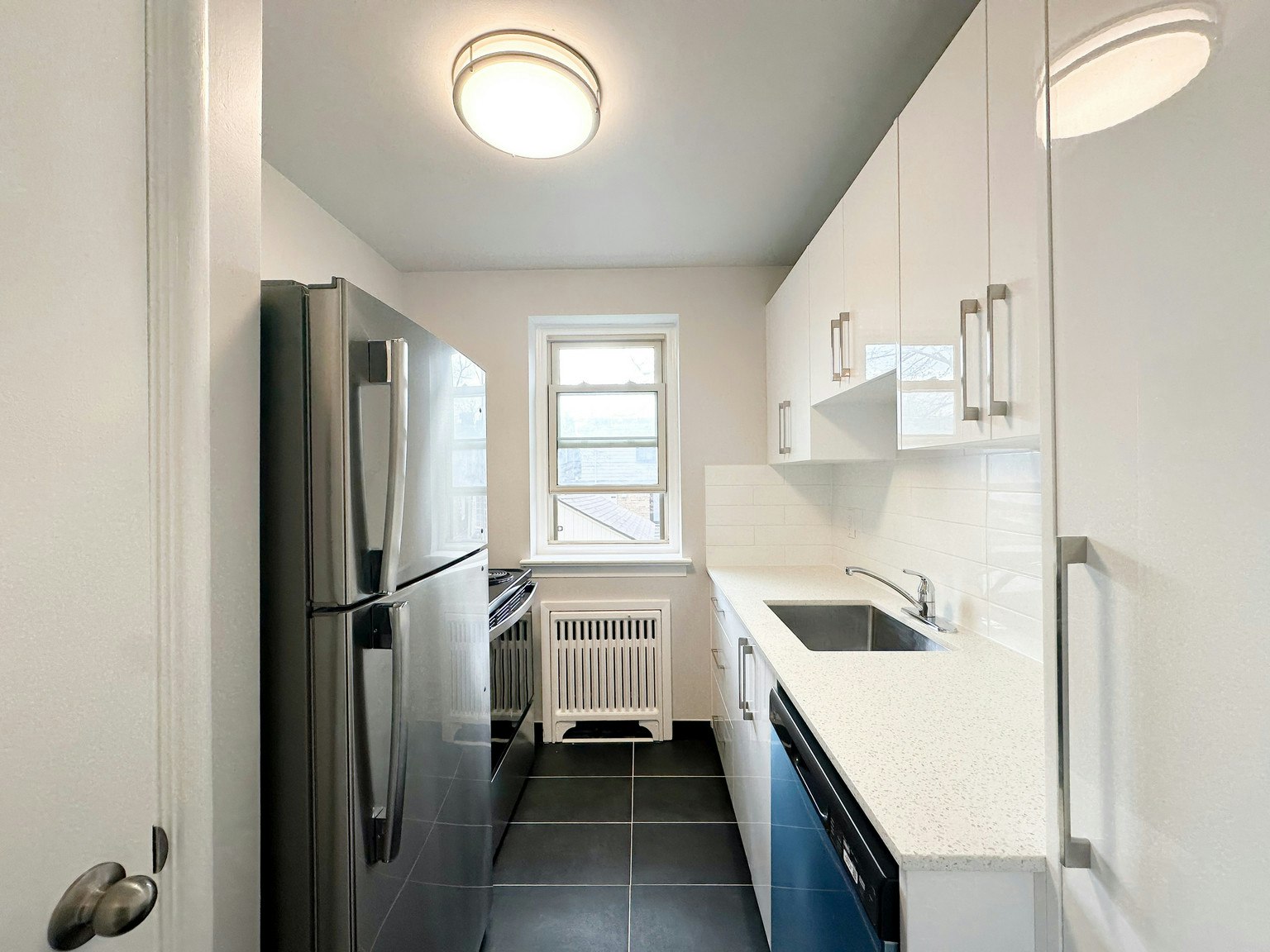 303W-118 Montgomery Avenue, Toronto, ON, M4R 1E3 - 12