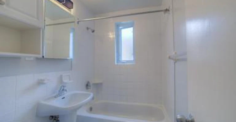 318W-118 Montgomery Avenue, Toronto, ON, M4R 1E3 - 4