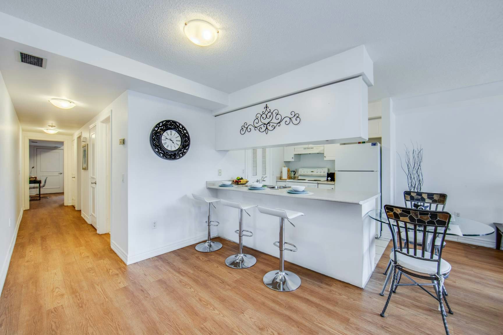 2-Bed - 3rd Floor Corner-130 Vanderhoof Avenue, Toronto, ON, M4G 4J8 - 4