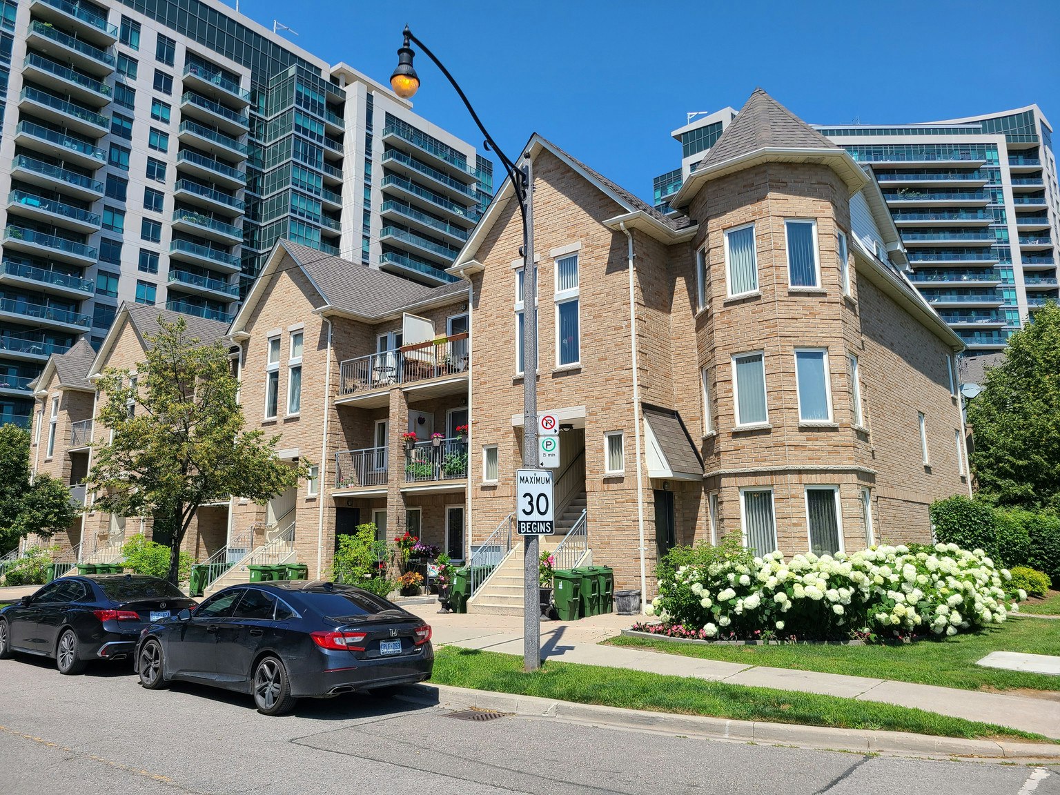 2-Bed - 2nd Floor-130 Vanderhoof Avenue, Toronto, ON, M4G 4J8 - 2