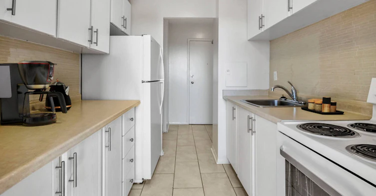 0205-1735 Frobisher Lane, Ottawa, ON, K1G 3P7 - 8