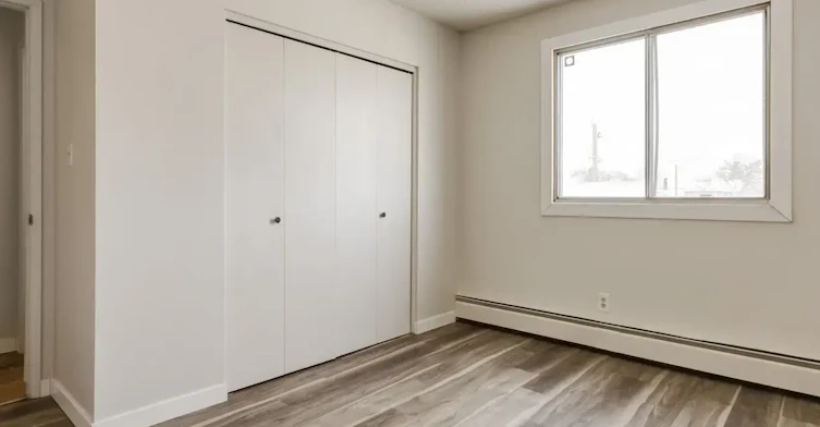 102-4814 46 Street, Camrose, AB, T4V 1G7 - 13