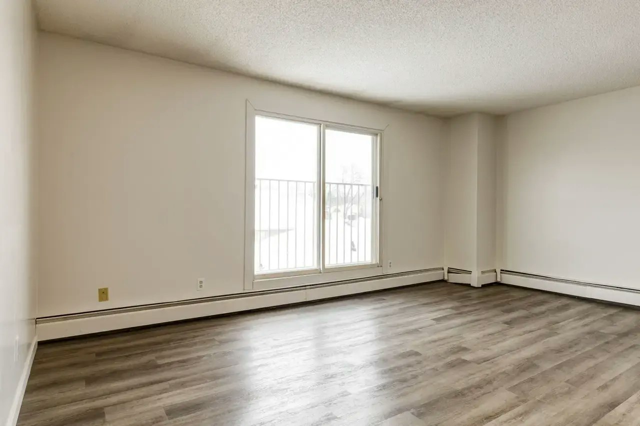 302-4814 46 Street, Camrose, AB, T4V 1G7