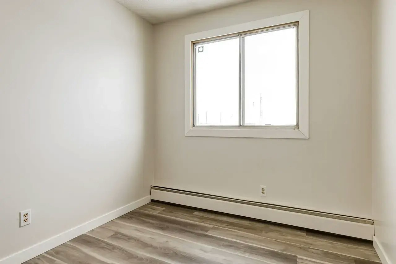302-4814 46 Street, Camrose, AB, T4V 1G7 - 15