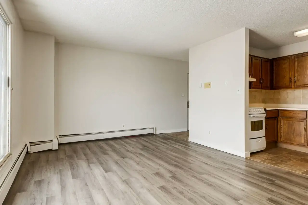 302-4814 46 Street, Camrose, AB, T4V 1G7 - 8