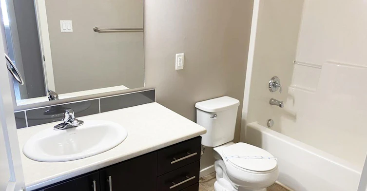 5301A/5301B 37th Street, Bonnyville Town, AB, T9N 0E6 - 8