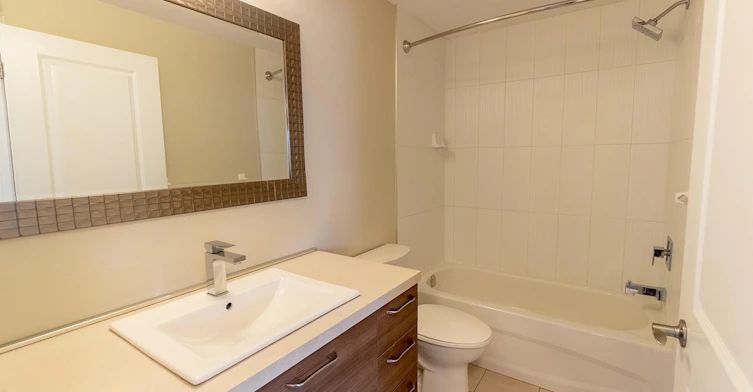 375 Scott Street, St. Catharines, ON, L2M 3W3 - 3
