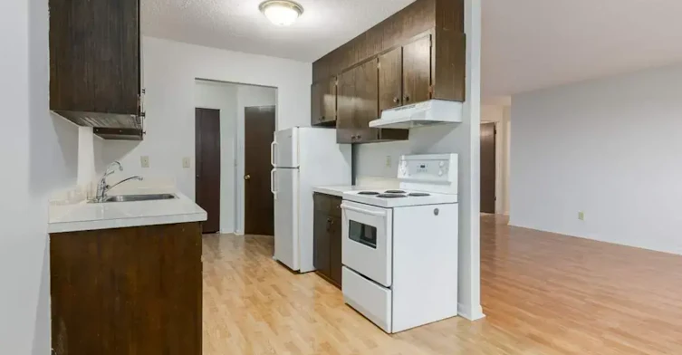1-85 Froom Crescent, Regina, SK, S4N 1S7 - 4