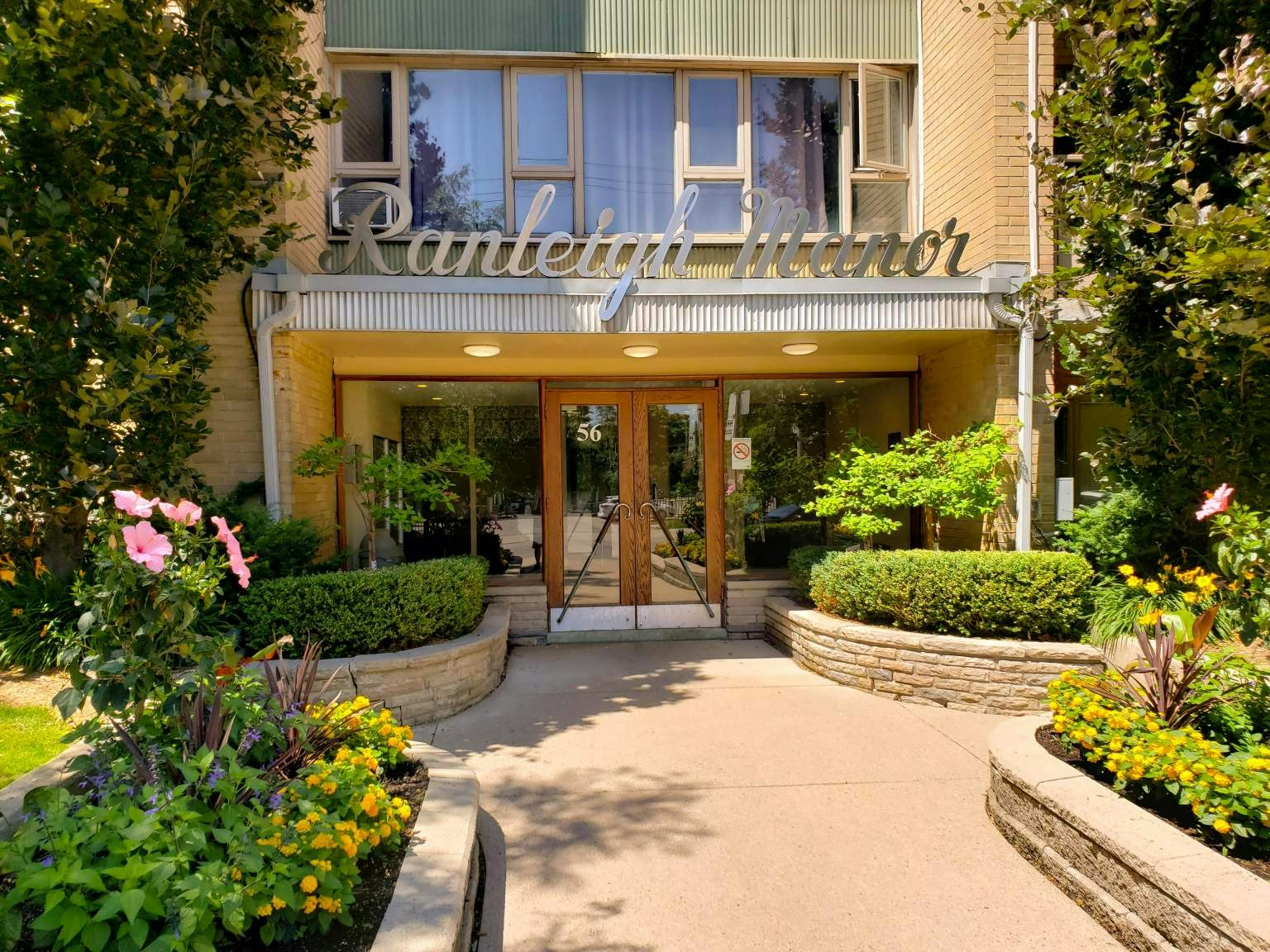 117-56 Ranleigh Avenue, Toronto, ON, M4N 1X1