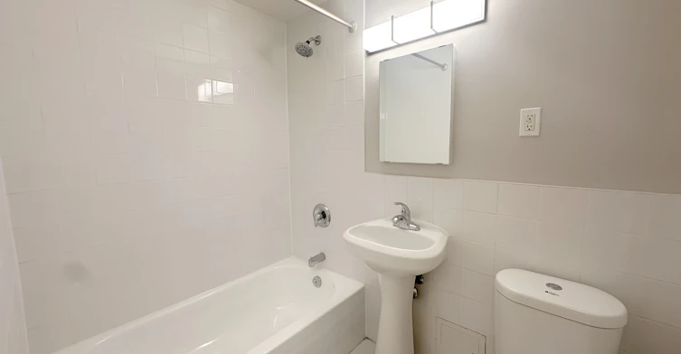 103-56 Ranleigh Avenue, Toronto, ON, M4N 1X1 - 9
