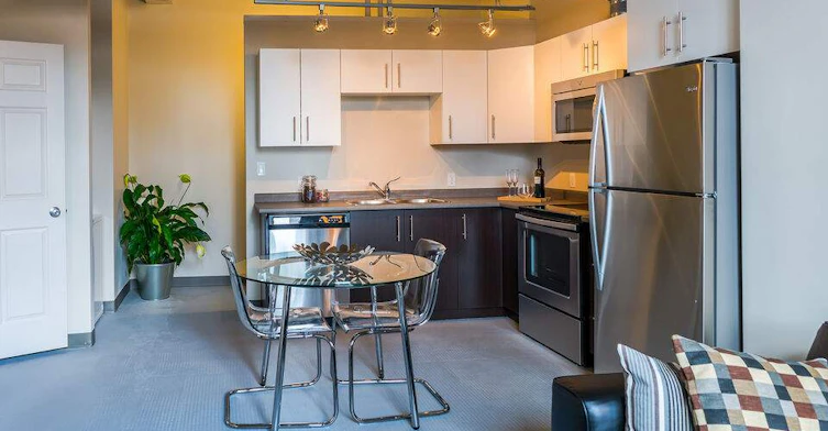 49 Adelaide Street, Winnipeg, MB, R3A 0V7