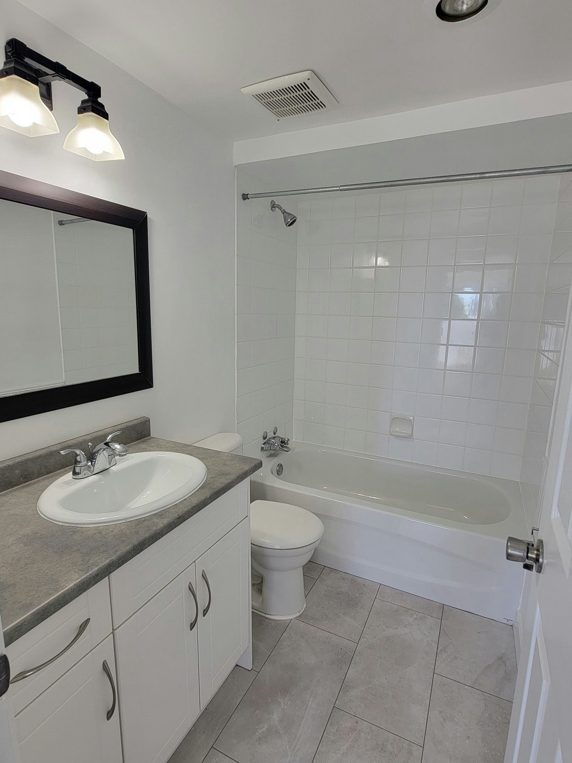 107-3055 North Road, Burnaby, BC, V3J 1R7 - 7