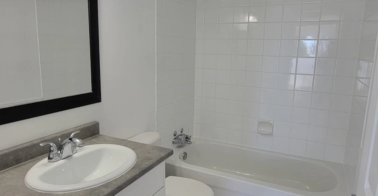 107-3055 North Road, Burnaby, BC, V3J 1R7 - 7
