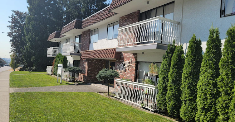 202-3055 North Road, Burnaby, BC, V3J 1R7 - 2
