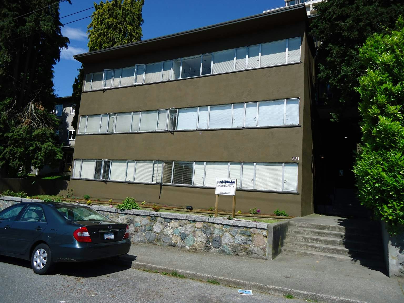14-321 Agnes Street, New Westminster, BC, V3L 1E7