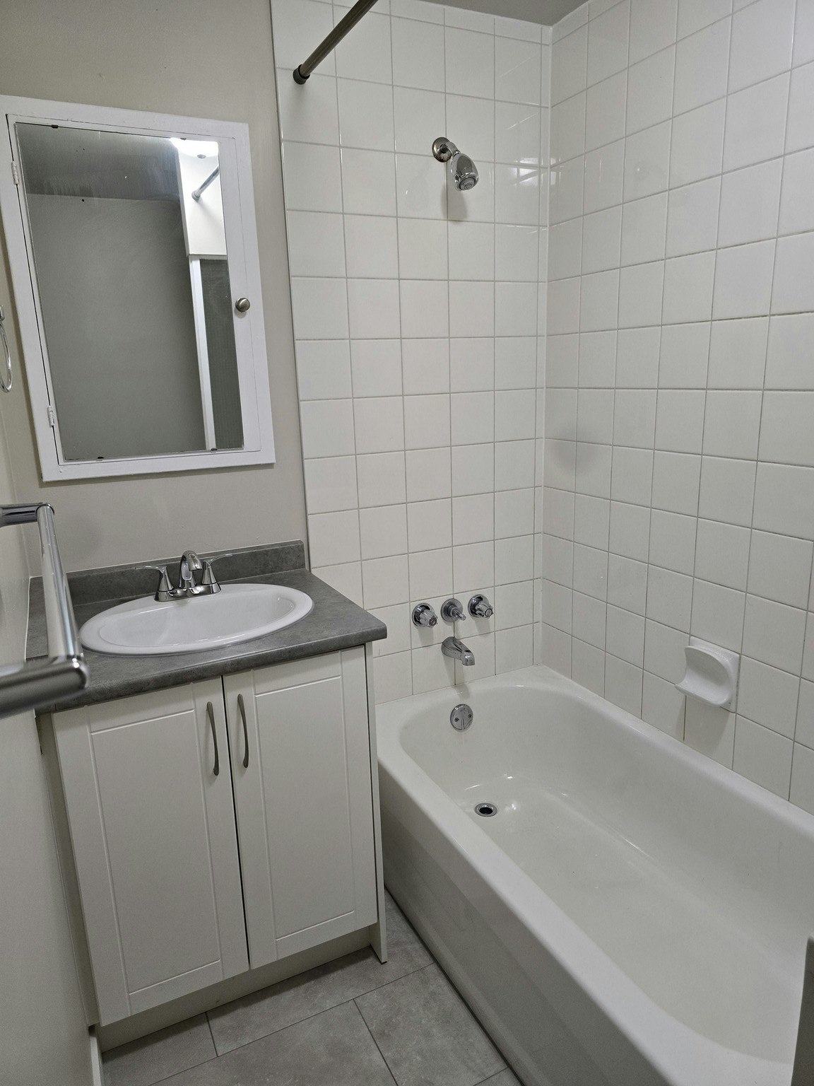 15-321 Agnes Street, New Westminster, BC, V3L 1E7 - 4