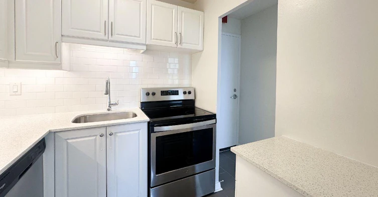 1107-199 Roehampton Avenue, Toronto, ON, M4P 1R5 - 4