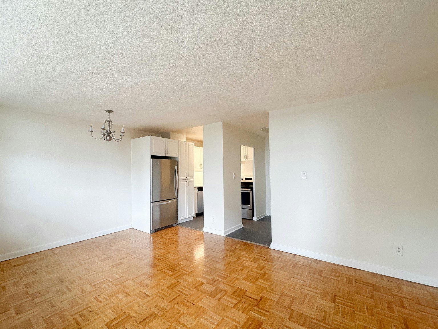304-199 Roehampton Avenue, Toronto, ON, M4P 1R5 - 13
