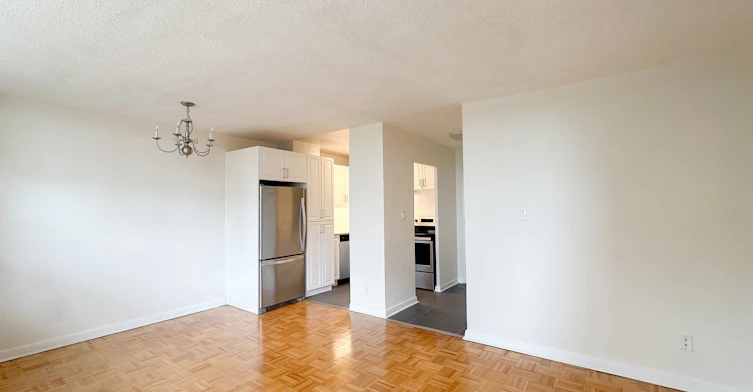 304-199 Roehampton Avenue, Toronto, ON, M4P 1R5 - 13
