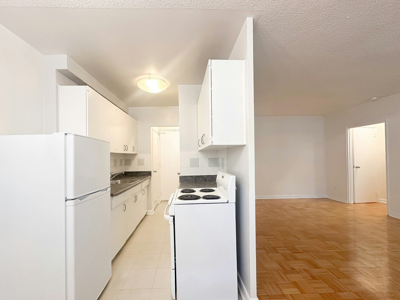 304-199 Roehampton Avenue, Toronto, ON, M4P 1R5 - 18