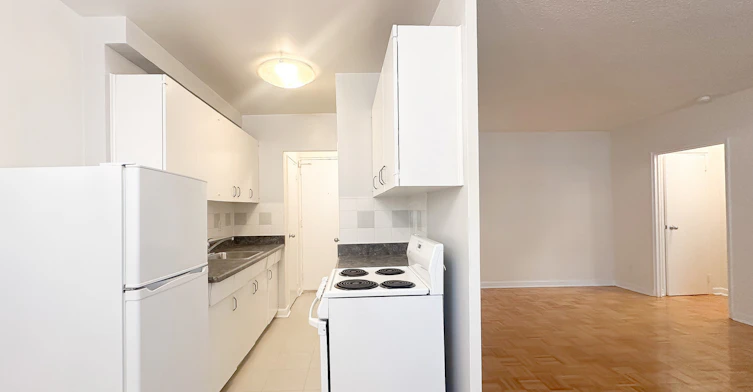 304-199 Roehampton Avenue, Toronto, ON, M4P 1R5 - 18
